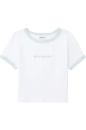 Musium Div. Playera corta con logo bordado