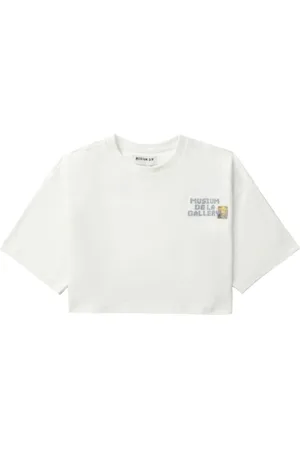 Musium Div. Playera corta con logo bordado
