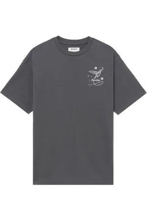 Musium Div. Playera con logo bordado