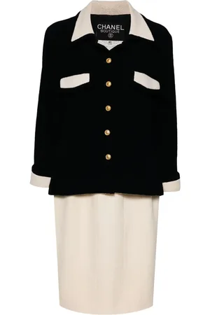 CHANEL Traje de falda de bouclé