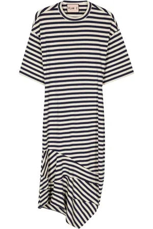 Plan C Vestido estilo playera con diseño asimétrico