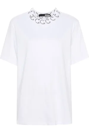 ROTATE Playera con detalle de metal