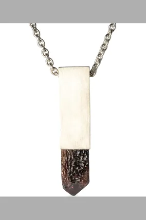 PARTS OF FOUR Collar Talisman con dije de circonia