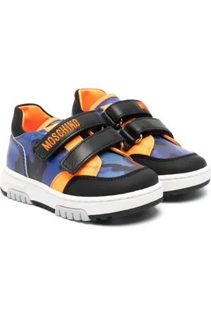 Moschino Tenis con logo bordado