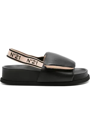 Nº21 Sandalias con tira trasera