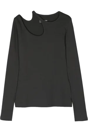 Low Classic Playera Curve Hole