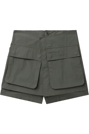 Izzue Shorts con doble botonadura