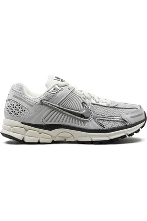 Nike Tenis Zoom Vomero 5 "Chrome"