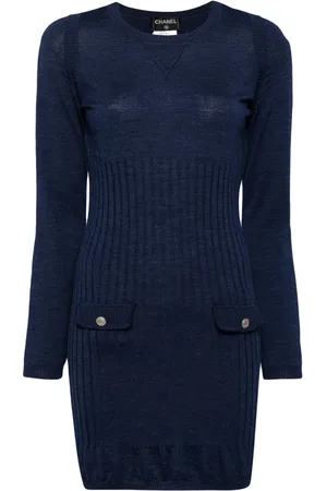 CHANEL Vestido tejido de canalé con logo 2000