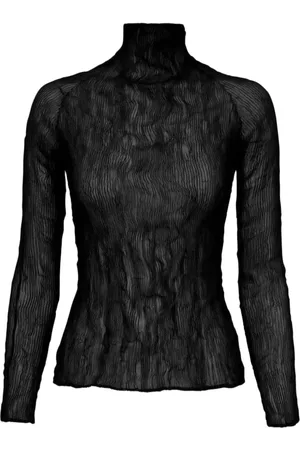 Issey Miyake Top plisado con cuello alto