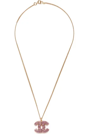 CHANEL Collar con dije del logo CC 2002