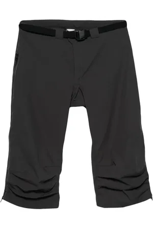 GR10K Bermudas con cinturón