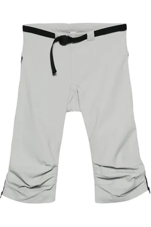 GR10K Bermudas con cinturón