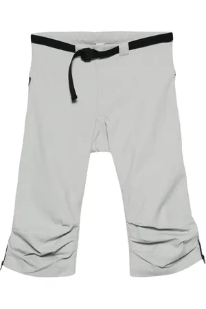 GR10K Bermudas con cinturón