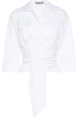 D.EXTERIOR Camisa cruzada con bordado floral