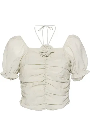 B+AB Top con aplique floral y cuello halter