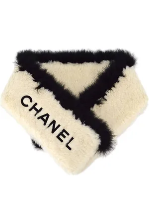CHANEL Chal con logo bordado 1990-2000
