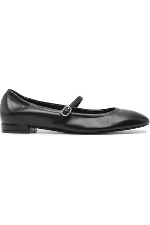 Stuart Weitzman Flats Claris