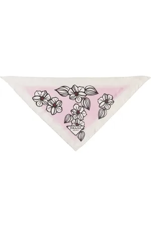 Prada Mascada con estampado Camelia