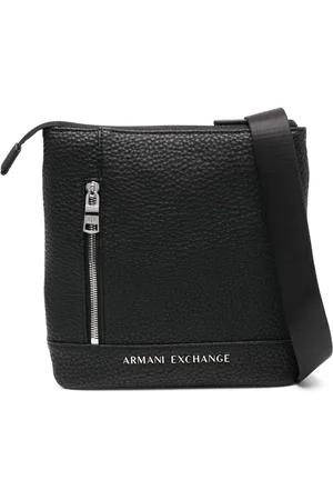 Armani Exchange Mochila tipo mensajero con placa del logo