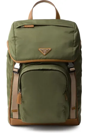 Prada Mochila con hebilla y logo de triángulo