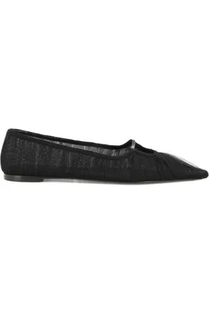 Nensi Dojaka Flats de tul