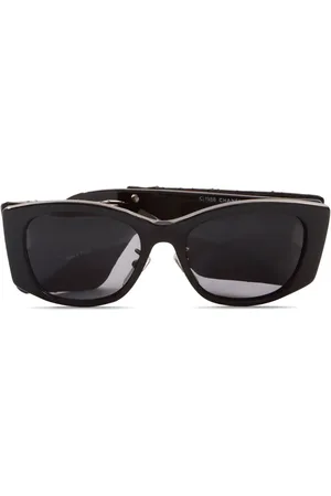 CHANEL Lentes de sol capitonadas 2000