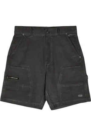 Izzue Shorts cargo con placa del logo