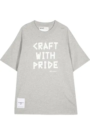 Izzue Playera Craft With Pride