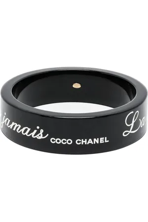 CHANEL Brazalete con eslogan estampado 2007