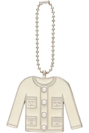 CHANEL Dije para bolsa Cardigan 2000