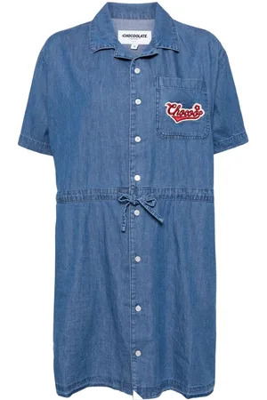 Chocoolate Vestido camisero de mezclilla con aplique del logo