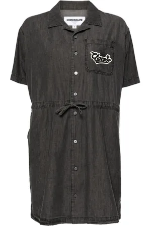 Chocoolate Vestido camisero de mezclilla con aplique del logo