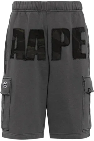 A Bathing Ape Shorts cargo con parche del logo