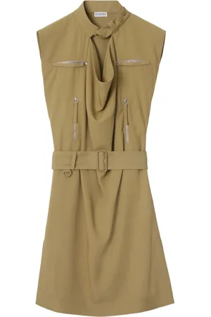 Burberry Vestido de seda con cinturón