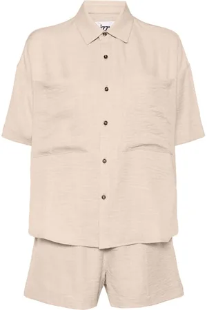 Izzue Set de shorts y top con hombros caídos