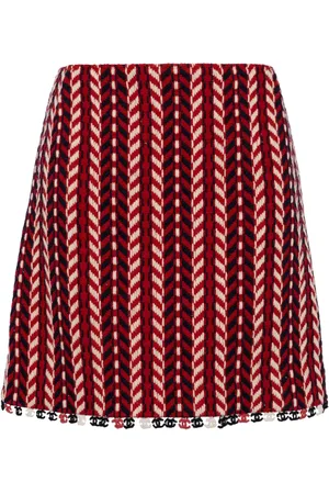 CHANEL Falda corta de tejido chevron 2004