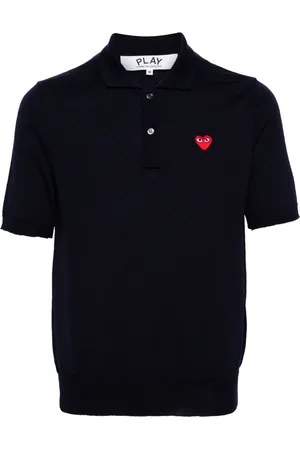Comme des Garçons Playera tipo polo con parche de corazón