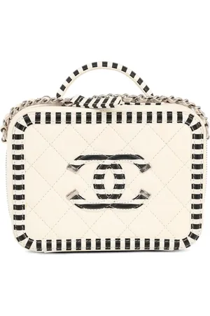 CHANEL Cosmetiquera Filigree 2019