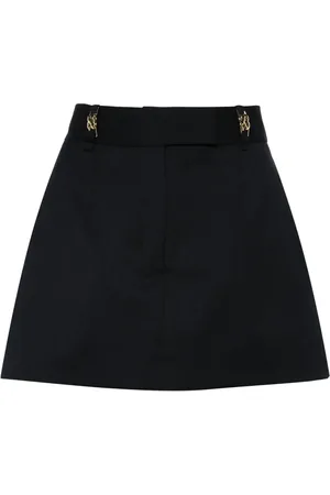 Sandro Shorts a capas con placa del logo