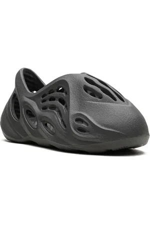adidas Tenis Yeezy Foam RNR Carbon