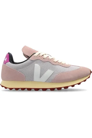 Veja Tenis con agujetas y parche del logo