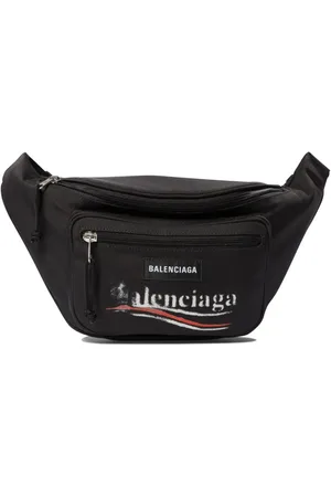 Balenciaga Cangurera Explorer