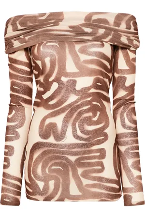 Nanushka Top con hombros descubiertos y estampado abstracto