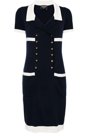 CHANEL Vestido con botones CC