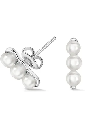 Dower and Hall Apliques Timeless Triple Pearl Bar