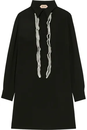 Nº21 Vestido corto con ribete de encaje
