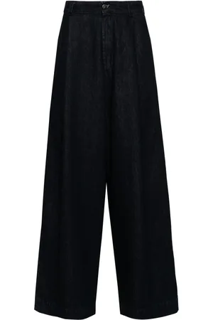 SOCIÉTÉ ANONYME Jeans Andrew