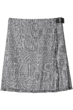 Burberry Falda corta con cuadros estampados y flecos