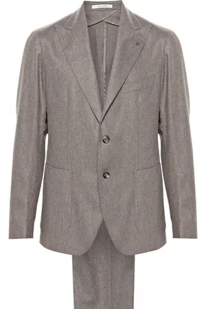 TAGLIATORE Traje con detalle de broche